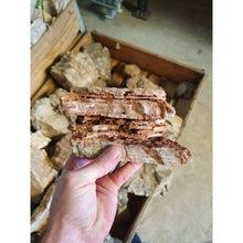 Bild im Galerie-Viewer laden, Naturstein - Multilayer Rot