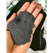 Bild im Galerie-Viewer laden, Schwarzer Sand für Terrarien 5kg
